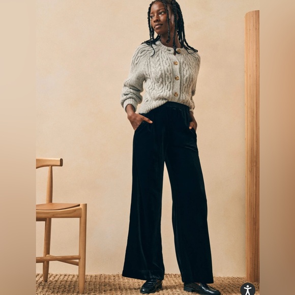 Faherty ⭐️NWOT⭐️ Stretch Silk Velvet Genevieve Pant...